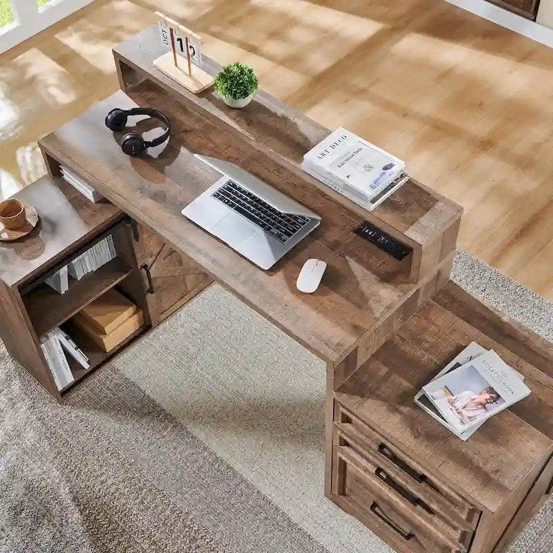 Bureau de style ferme avec classeur, support d'écran et station de charge — 168,4 cm L