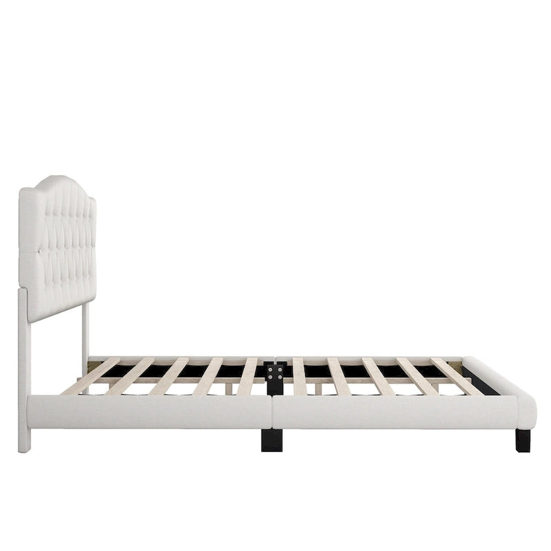 Lit plateforme rembourré avec tête de lit incurvée en forme de selle et capitonnage en losange — Lit double, grand lit et très grand lit