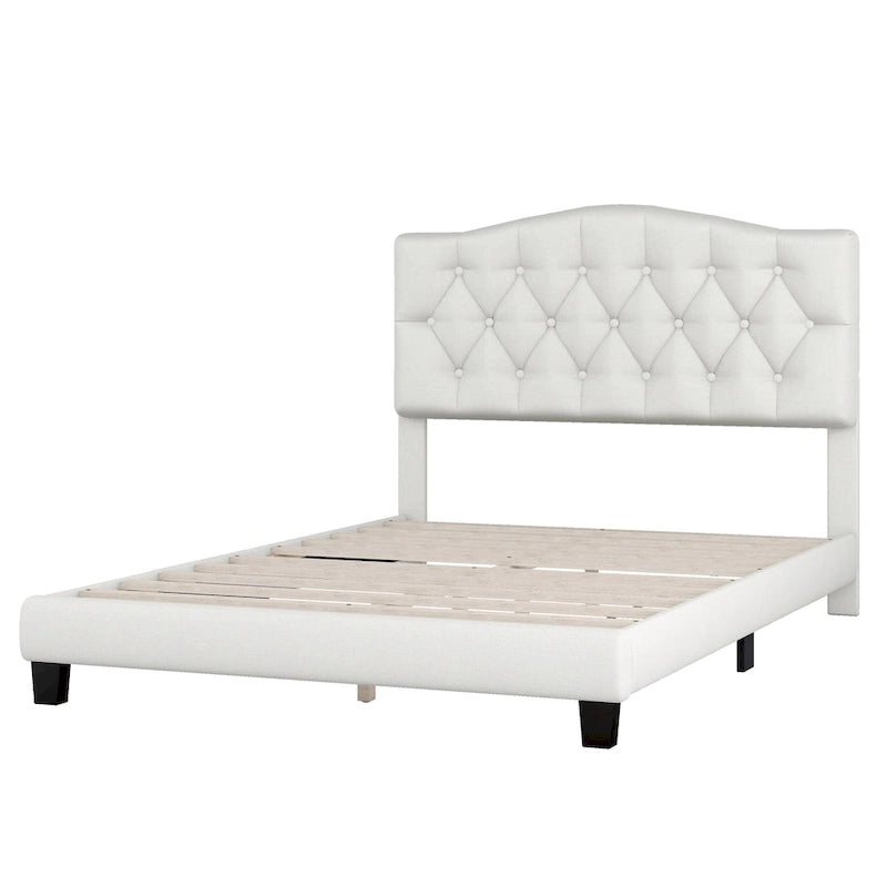 Lit plateforme rembourré avec tête de lit incurvée en forme de selle et capitonnage en losange — Lit double, grand lit et très grand lit