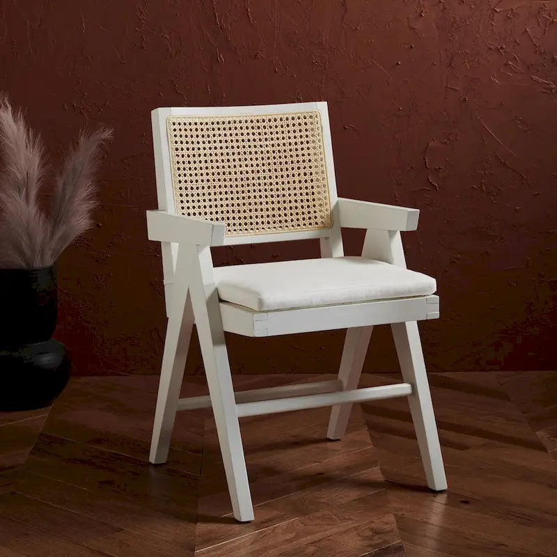 Fauteuil en bois de frêne massif avec dossier en rotin et coussin rembourré — 53 cm L × 58 cm P × 86 cm H