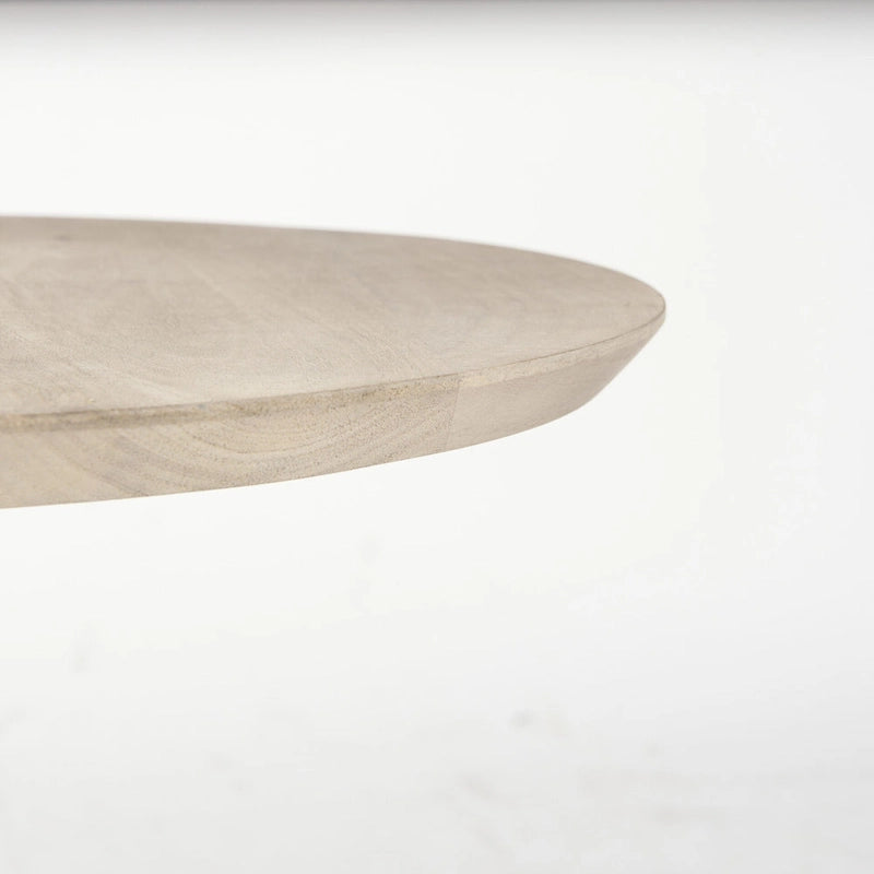 Table d'appoint piédestal moderne en bois massif avec détails en tige métallique — 61 cm (H) × 51 cm (l) × 51 cm (P)